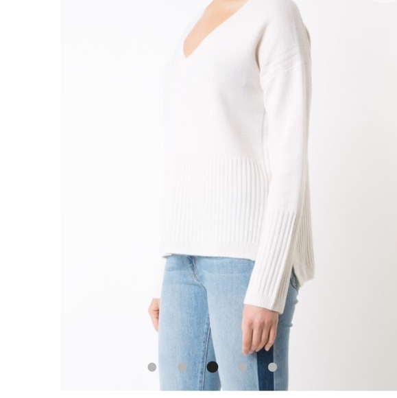 White cashmere sweater - Picture 2 of 8